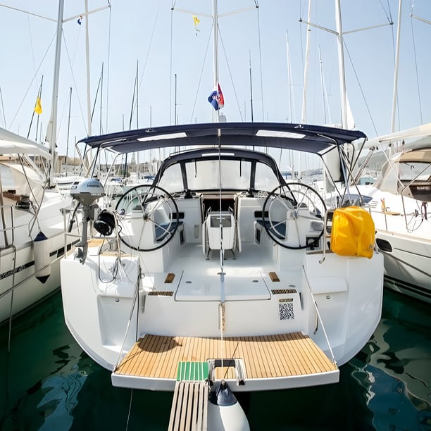 Dubrovnik Zeilboot Cabine 5  12  slaapplaatsen 12  gasten 15.38 m Lijstnummer: #5521