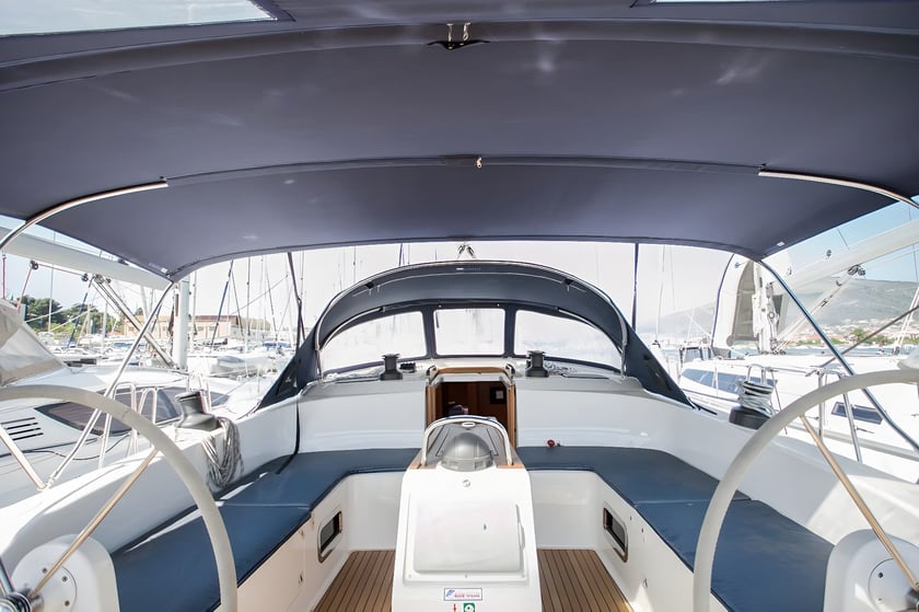 Trogir Yelkenli 5 kabin Konaklama 11 kişi Seyir 11 kişi 15.59 m İlan No: #5522 4