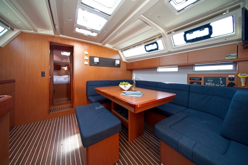 Murter Sailboat 4 cabin 9 berths 9 guests 14.27 m Listing Number: #5617 4