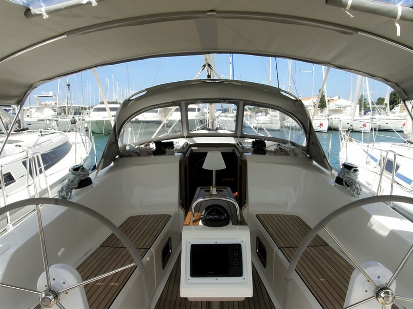 Murter Sailboat 3 cabin 7 berths 7 guests 12.35 m Listing Number: #5634 5