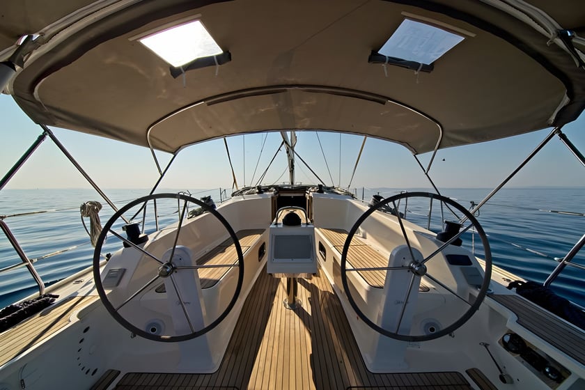 Murter Sailboat 3 cabin 7 berths 7 guests 12.35 m Listing Number: #5640 5