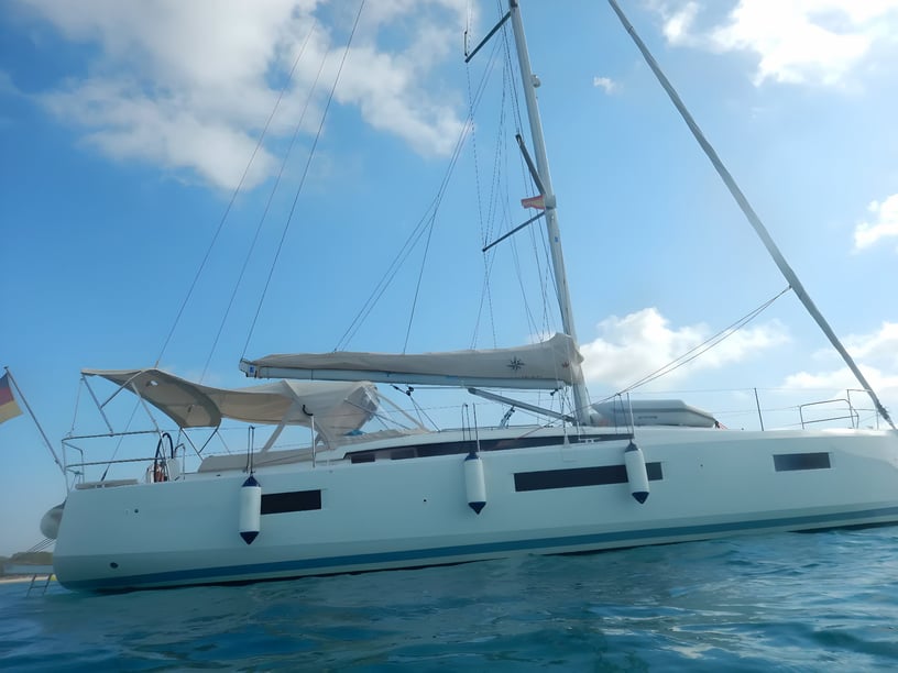 Palma de Mallorca Sailboat 3 cabin 6 berths 6 guests 13.39 m Listing Number: #5685 4