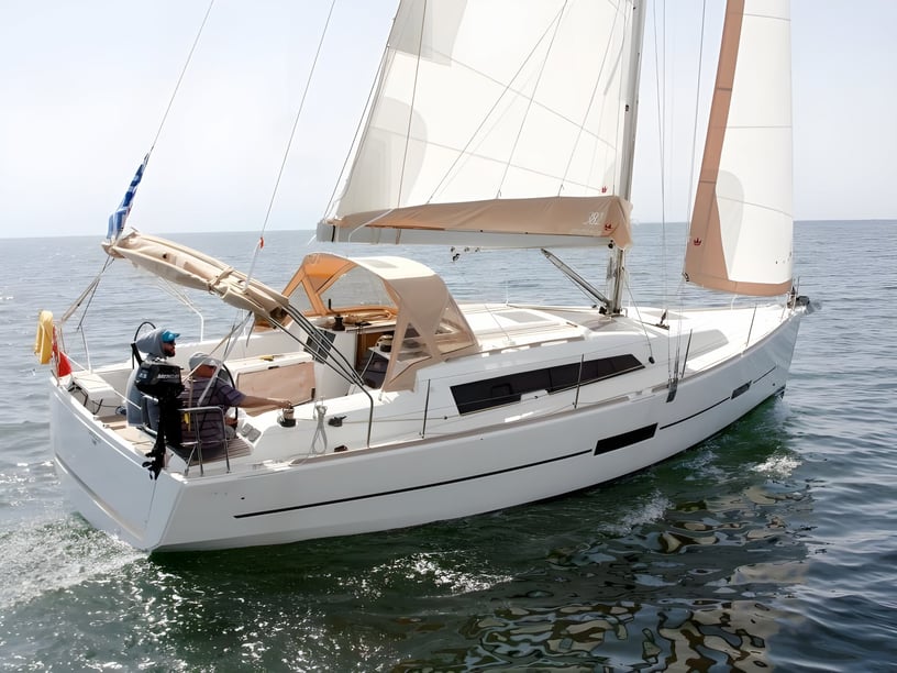 Nikiti - Chalkidiki Sailboat 3 cabin 8 berths 8 guests 11.23 m Listing Number: #5694