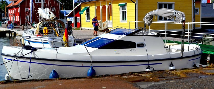 Motala Motorboot Cabine 2  4  slaapplaatsen 4  gasten 8 m Lijstnummer: #5860 4