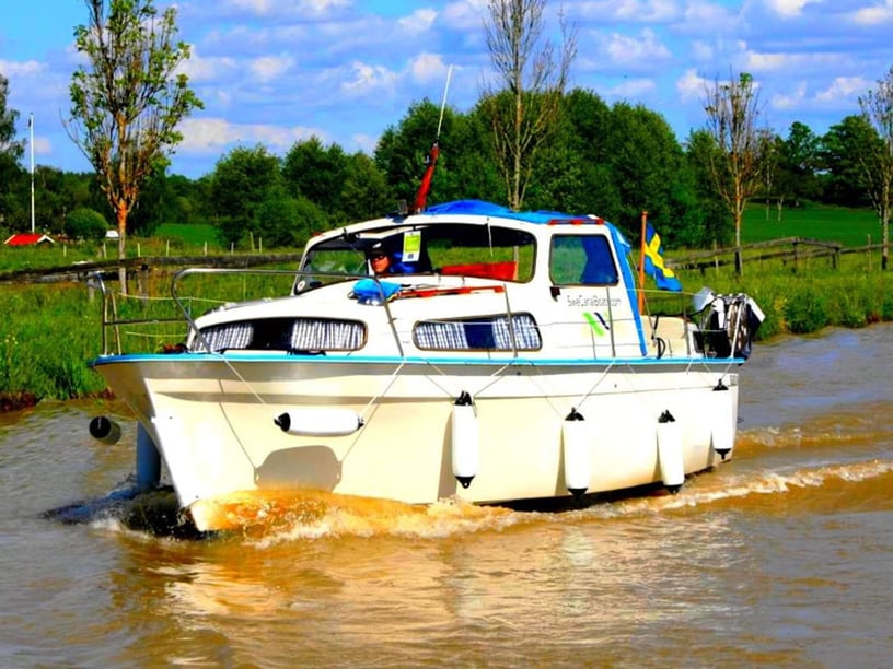 Motala Bateau à moteur Cabine 2  Couchettes 5  Invités 4  8 m Numéro de l'annonce: #5865 3