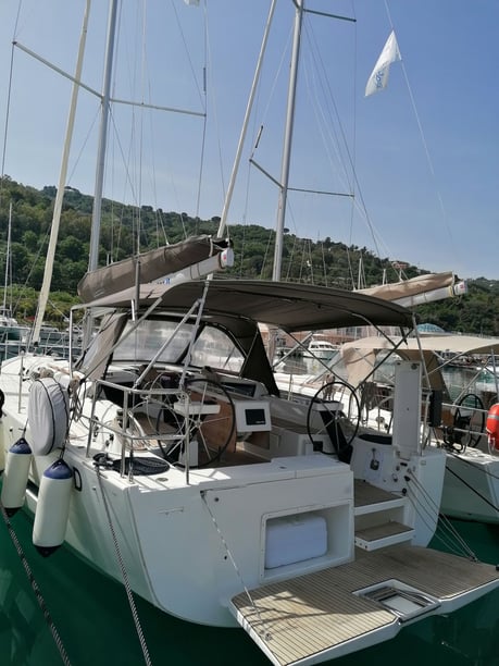 Capo d'Orlando Segelboot 3 Kabine 8 Liegeplätze 8 Gäste 11.93 m Nummer des Inserats: #5964 3