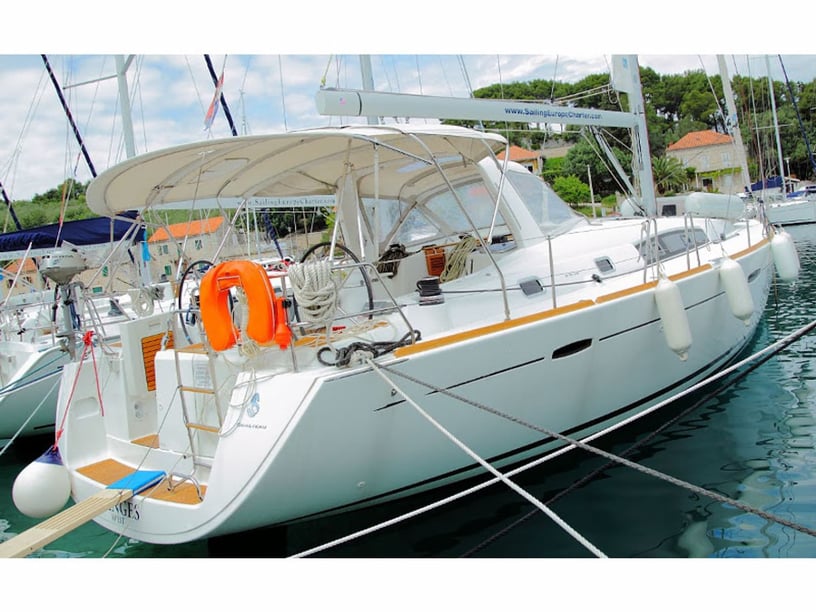 Šolta Velero Cabina 5  12  literas 12  invitados 15.42 m Número de anuncio: #5984 4