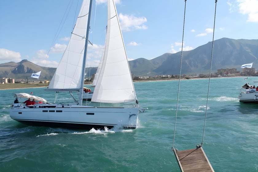 Marsala Zeilboot Cabine 6  13  slaapplaatsen 13  gasten 15.75 m Lijstnummer: #6029 5