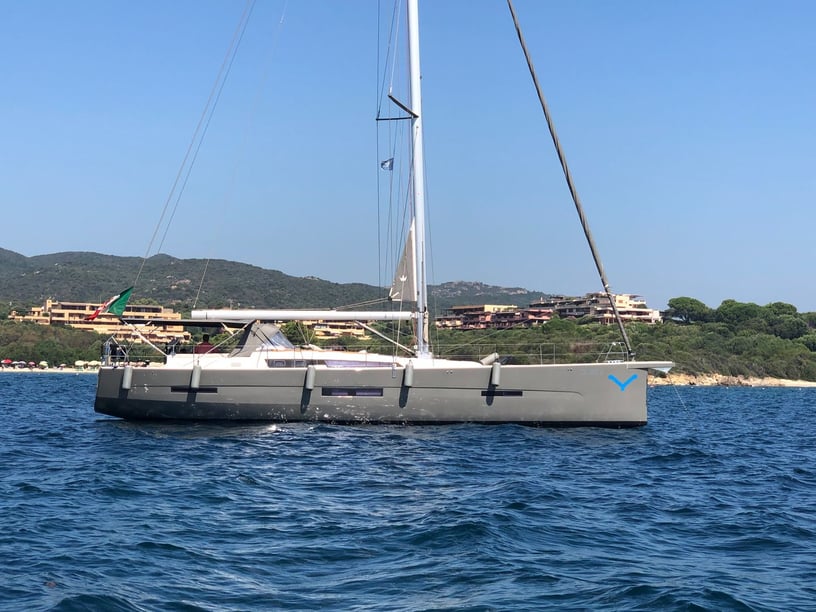 Porto Rotondo Zeilboot Cabine 5  9  slaapplaatsen 12  gasten 17.15 m Lijstnummer: #6035