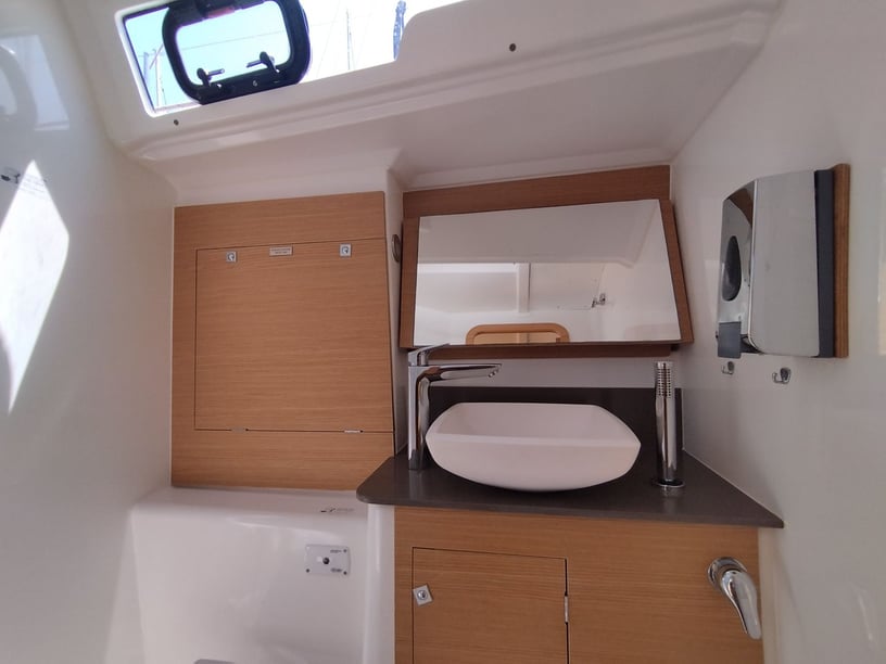 Portisco Sailboat 3 cabin 6 berths 7 guests 11.83 m Listing Number: #6059 4