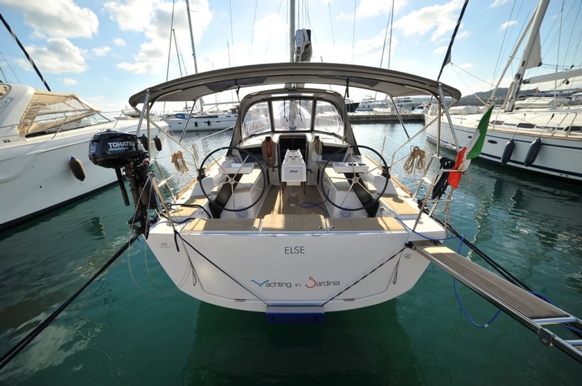 Portisco Sailboat 3 cabin 6 berths 7 guests 10.3 m Listing Number: #6061 5