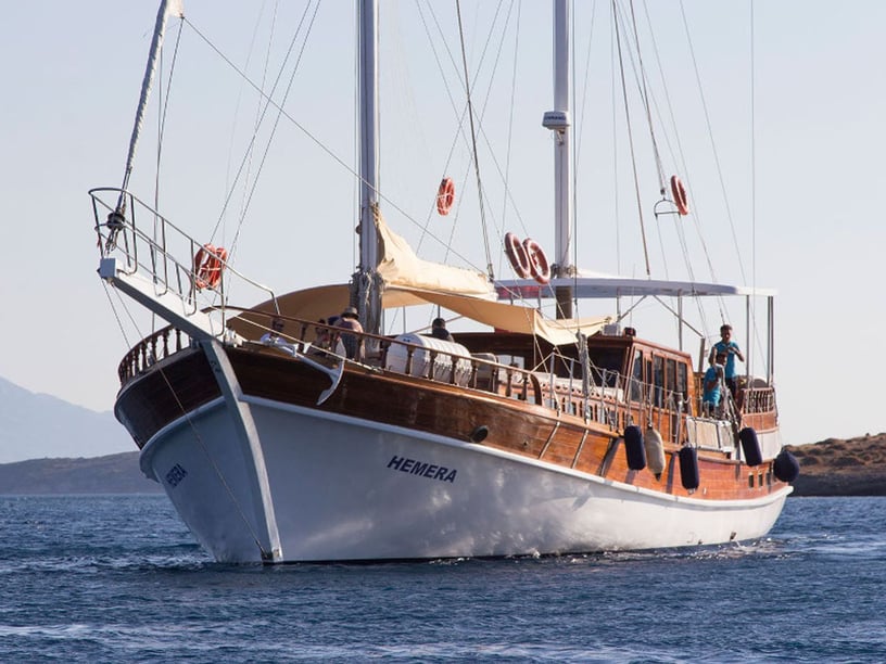 Zakynthos Gulet 9 cabin 18 berths 18 guests 28 m Listing Number: #609