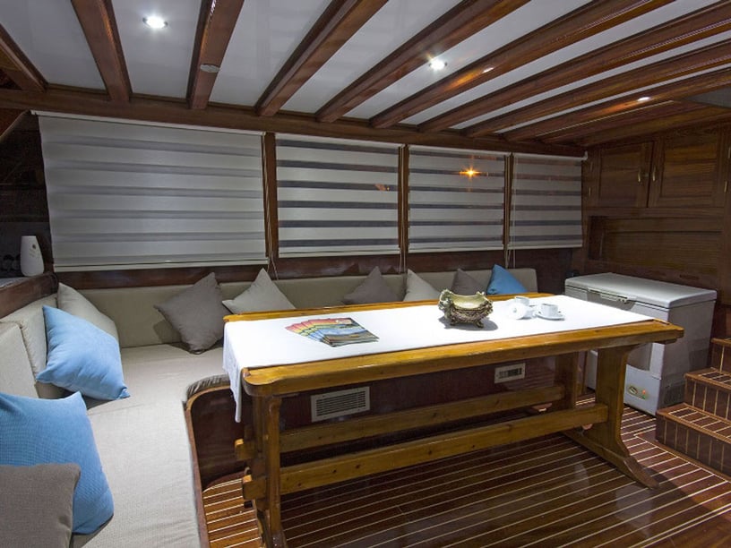 Zakynthos Gulet 9 cabin 18 berths 18 guests 28 m Listing Number: #609 2