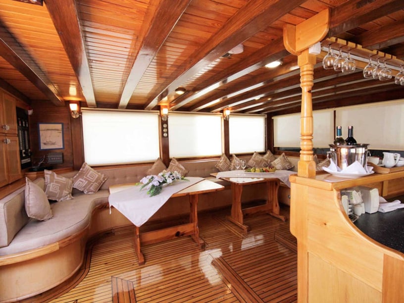 Zakynthos Gulet 7 cabin 16 berths 16 guests 25 m Listing Number: #610 2