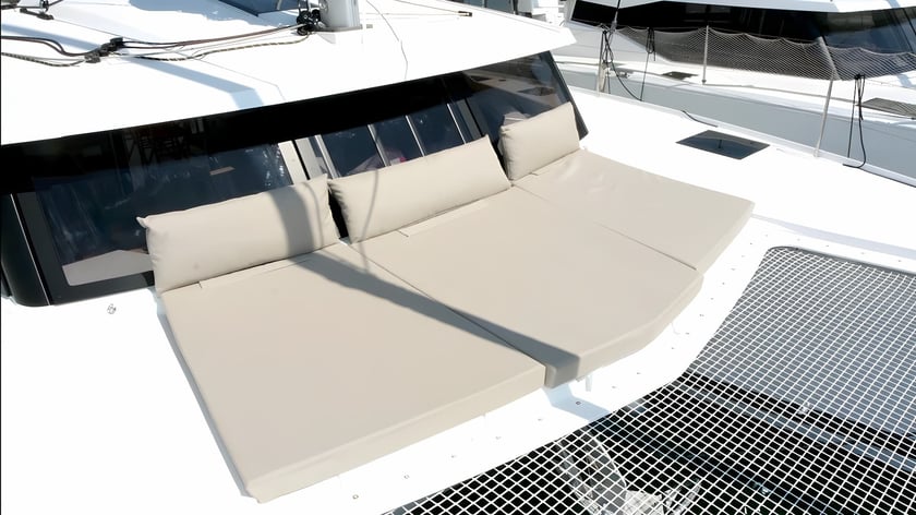 Punat Catamaran 4 cabin 10 berths 10 guests 11.73 m Listing Number: #6127 4