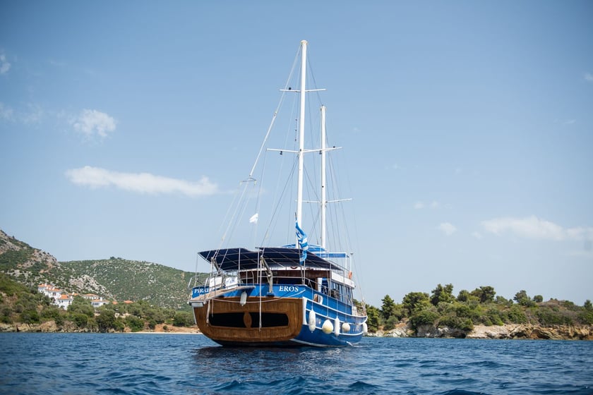 Zakynthos Gulet 11 cabin 25 berths 25 guests 33 m Listing Number: #614 3