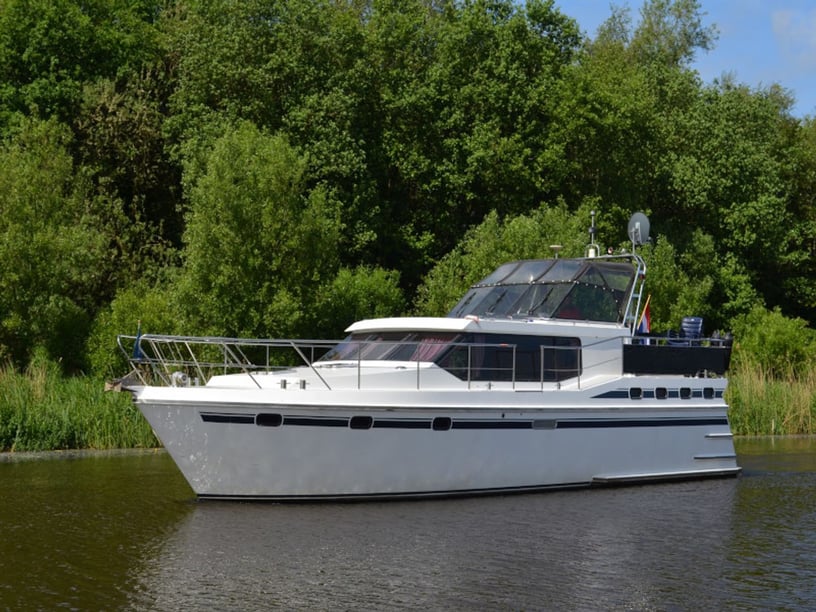 Drachten Motorboot 4 Kabine 8 Liegeplätze 8 Gäste 13.7 m Nummer des Inserats: #6178