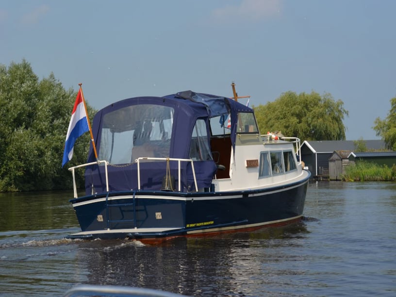 Drachten Motoscafo cabina 1  cuccette 4  4  ospiti 8.5 m Numero dell'inserzione: #6186 4