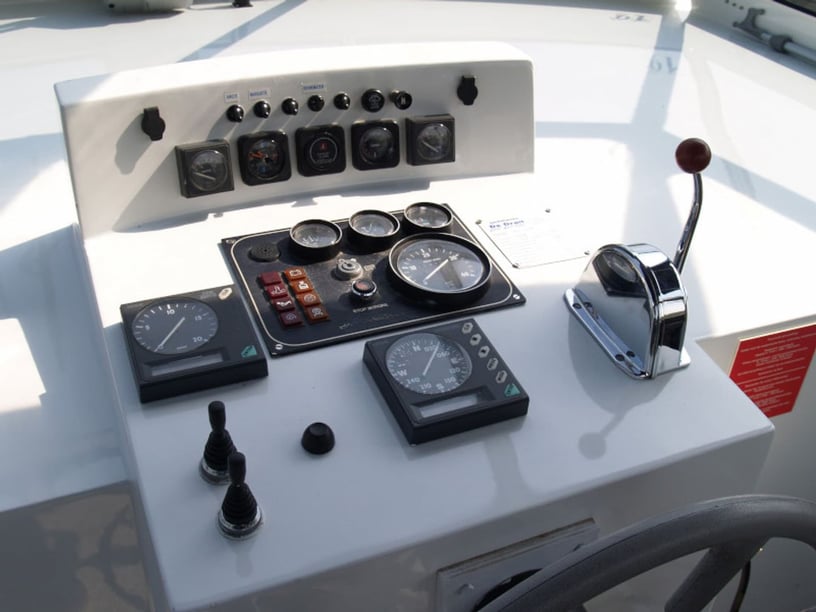 Drachten Motorboot Cabine 4  10  slaapplaatsen 10  gasten 14.95 m Lijstnummer: #6187 5