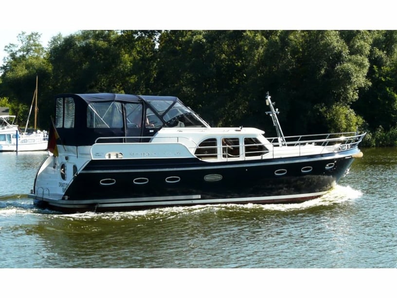 Woudsend Bateau à moteur Cabine 4  Couchettes 10  Invités 10  12.9 m Numéro de l'annonce: #6213