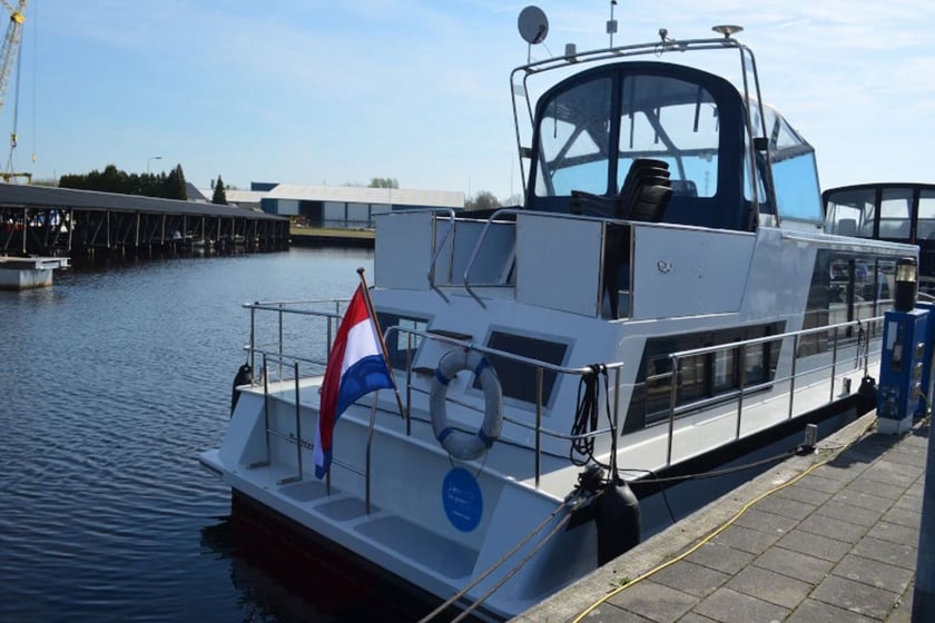 Drachten Motorboot 2 Kabine 6 Liegeplätze 6 Gäste 12 m Nummer des Inserats: #6231 2