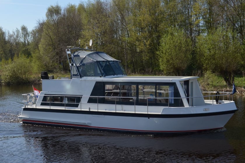 Drachten Motorboot 2 Kabine 6 Liegeplätze 6 Gäste 12 m Nummer des Inserats: #6231