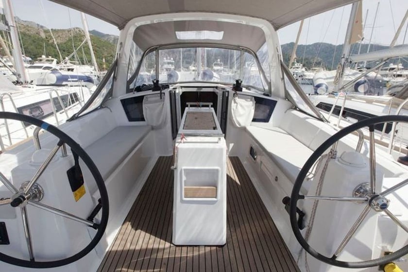 Orhaniye Zeilboot Cabine 3  8  slaapplaatsen 8  gasten 11.5 m Lijstnummer: #6250 2