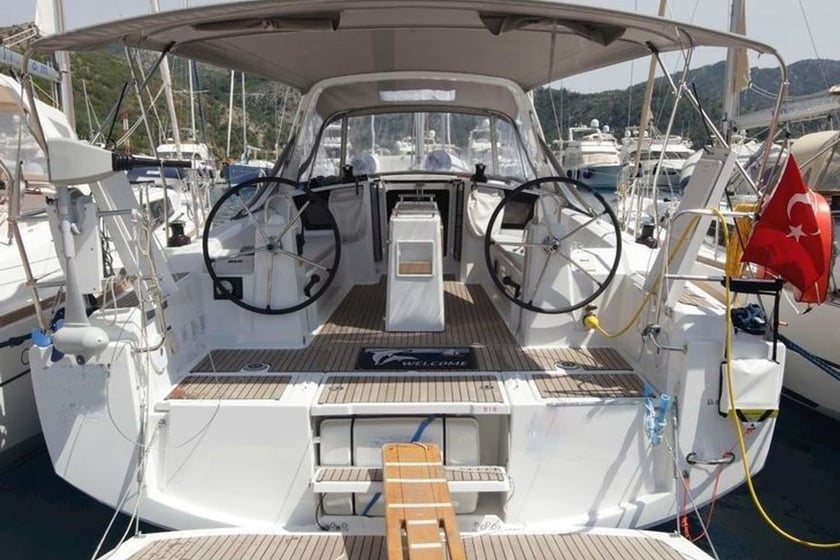 Orhaniye Zeilboot Cabine 3  8  slaapplaatsen 8  gasten 11.5 m Lijstnummer: #6250