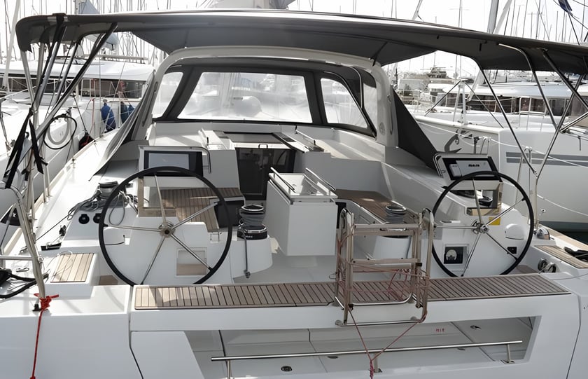 Gouvia Barca a vela cabina 6  cuccette 12  12  ospiti 16.79 m Numero dell'inserzione: #6284