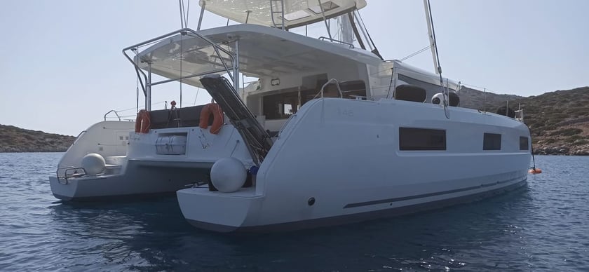 Gouvia Catamarán Cabina 6  12  literas 12  invitados 13.99 m Número de anuncio: #6286 4