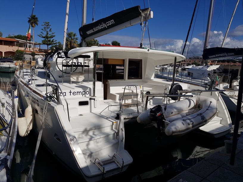 Furnari Catamaran 6 cabin 12 berths 12 guests 11.99 m Listing Number: #6334 4