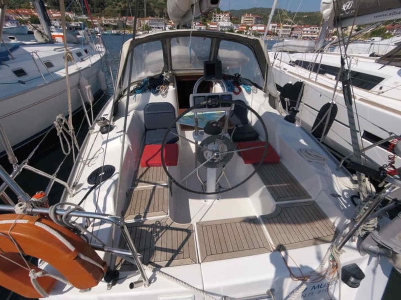 Nikiti — Chalkidiki Segelboot 3 Kabine 7 Liegeplätze 7 Gäste 10.35 m Nummer des Inserats: #6405 4