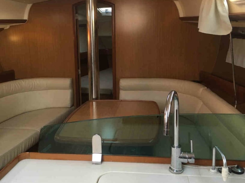 Preveza Sailboat 3 cabin 8 berths 8 guests 11.72 m Listing Number: #6406 2