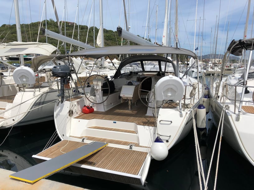 Portisco Sailboat 4 cabin 10 berths 10 guests 13.6 m Listing Number: #6411 4