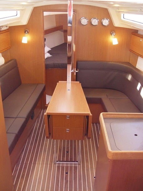 Portisco Sailboat 3 cabin 8 berths 8 guests 9.99 m Listing Number: #6415 5