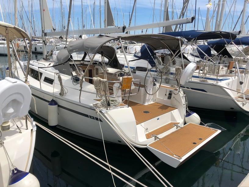 Portisco Sailboat 3 cabin 8 berths 8 guests 9.99 m Listing Number: #6415 5