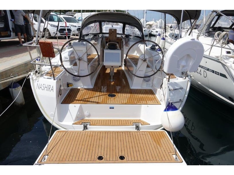 Portisco Sailboat 3 cabin 8 berths 8 guests 9.99 m Listing Number: #6421