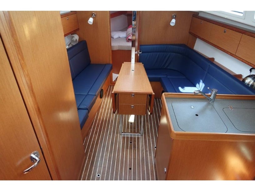 Portisco Sailboat 3 cabin 8 berths 8 guests 9.99 m Listing Number: #6421 2