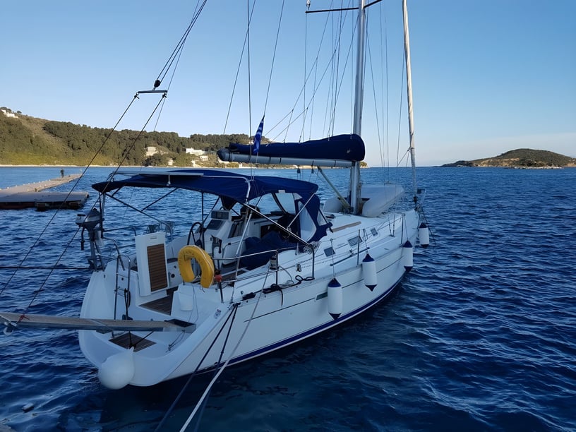 Skiathos Sailboat 3 cabin 7 berths 7 guests 10.38 m Listing Number: #6440