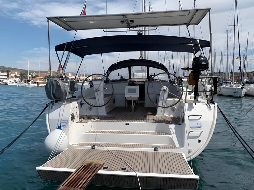 Trogir Sailboat 5 cabin 12 berths 12 guests 15.59 m Listing Number: #6460