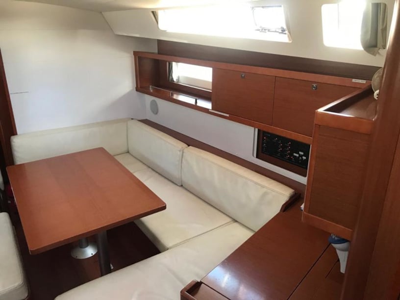 Palma de Mallorca Sailboat 4 cabin 10 berths 10 guests 13.85 m Listing Number: #6476 2