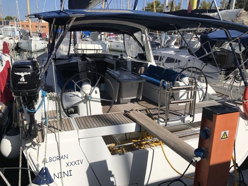 Las Palmas Zeilboot Cabine 4  10  slaapplaatsen 10  gasten 13.85 m Lijstnummer: #6489 3