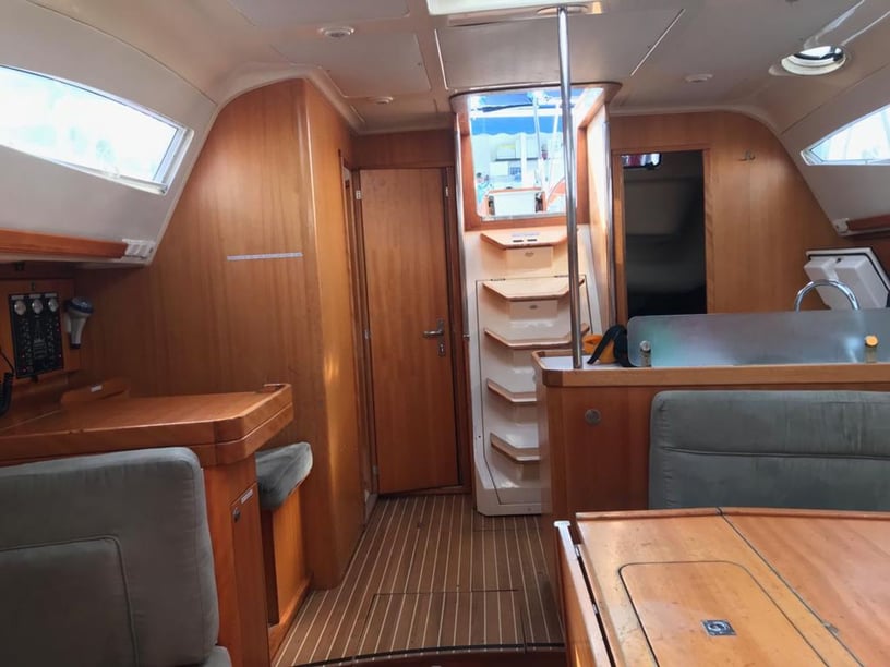 Las Galletas Sailboat 3 cabin 8 berths 8 guests 13.4 m Listing Number: #6491 2