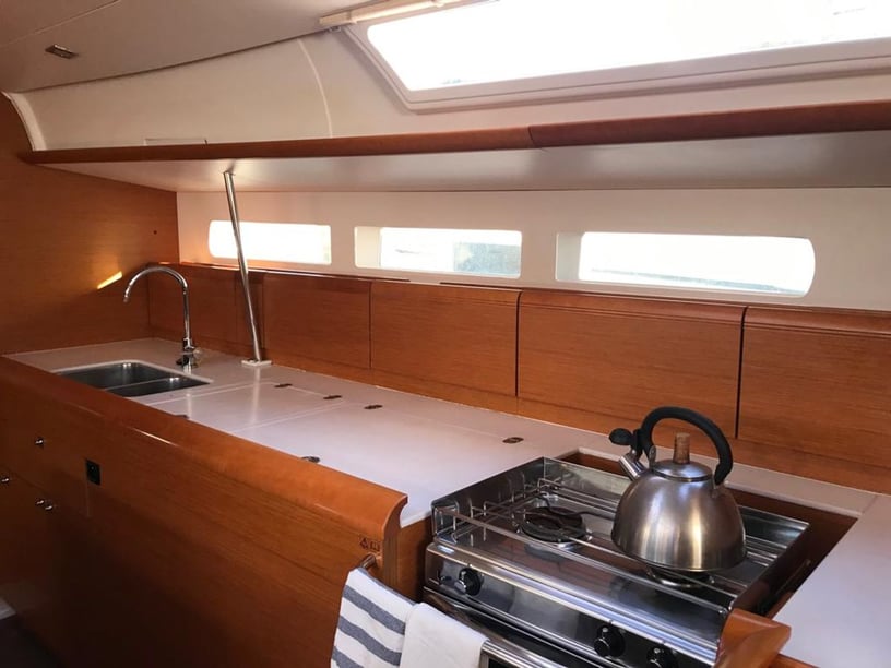 Palma de Mallorca Sailboat 5 cabin 12 berths 12 guests 15.75 m Listing Number: #6492 3