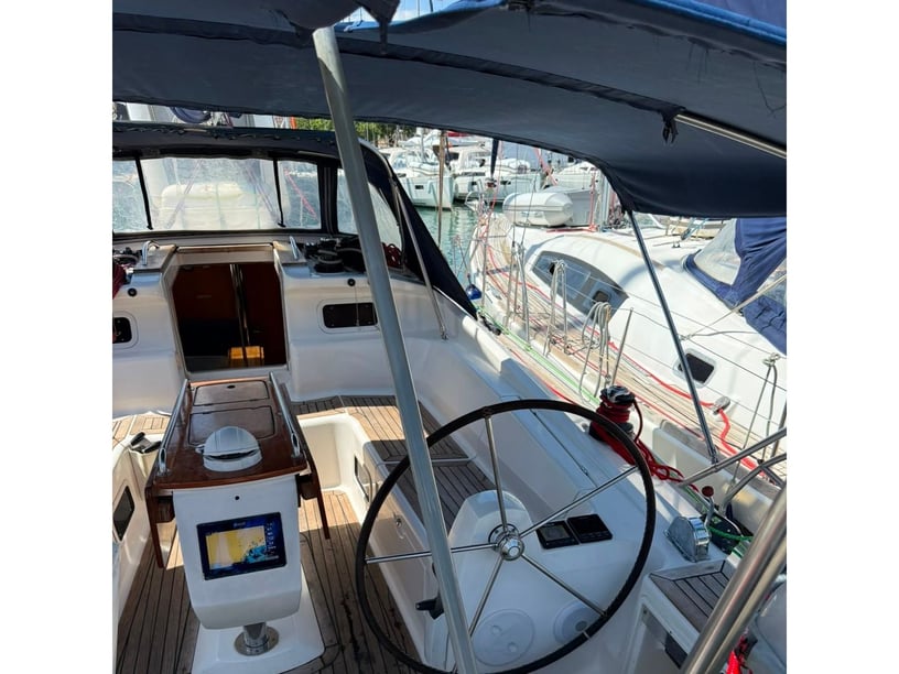 Palma de Mallorca Sailboat 3 cabin 8 berths 8 guests 13.4 m Listing Number: #6498