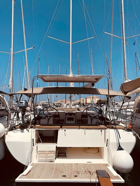 Lefkada Zeilboot Cabine 4  9  slaapplaatsen 9  gasten 13.98 m Lijstnummer: #650 3