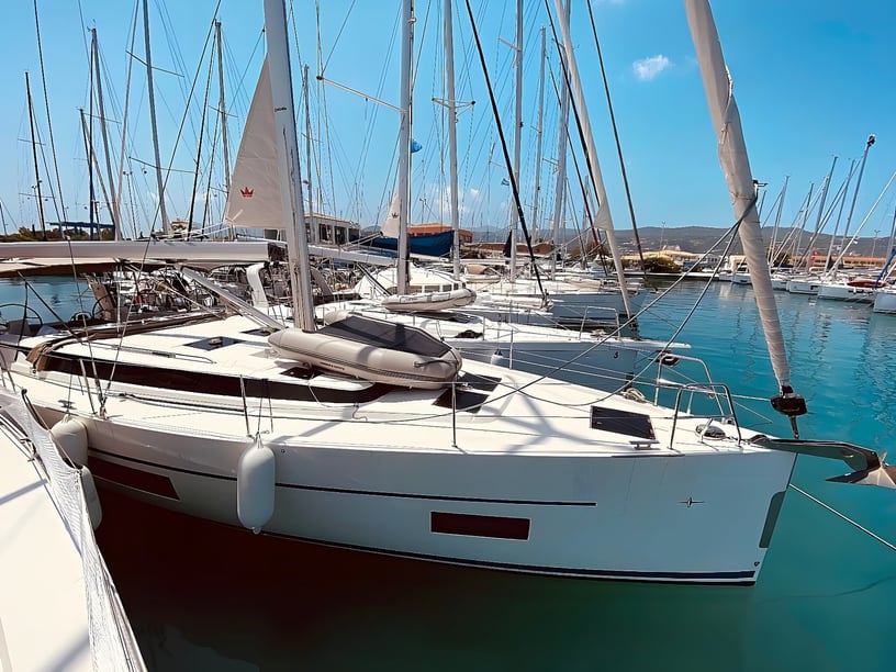 Lefkada Zeilboot Cabine 4  9  slaapplaatsen 9  gasten 13.98 m Lijstnummer: #650 5