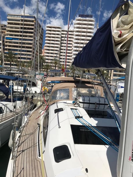 Las Galletas Sailboat 4 cabin 10 berths 10 guests 12.75 m Listing Number: #6509 2