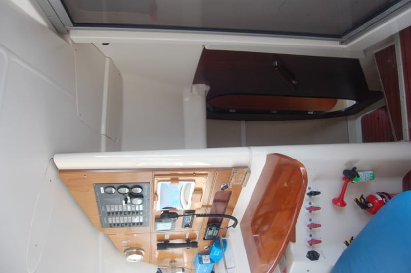 Cienfuegos Catamaran 6 cabin 8 berths 8 guests 11.9 m Listing Number: #6512 4