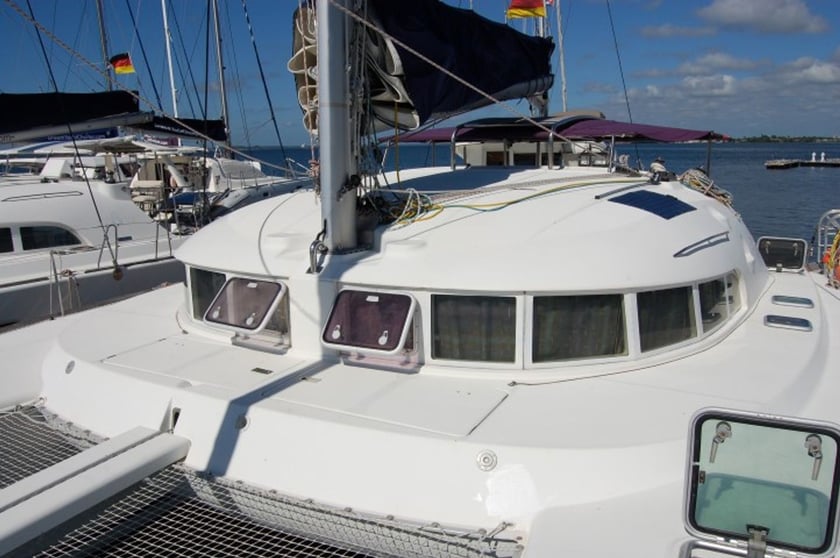 Cienfuegos Catamaran 5 cabin 9 berths 9 guests 12.37 m Listing Number: #6532 4